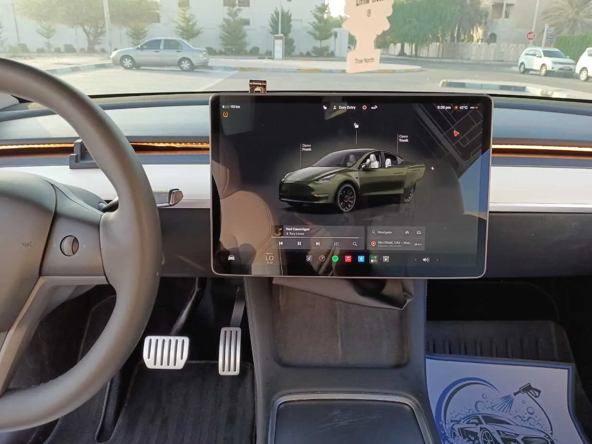 Car image 16