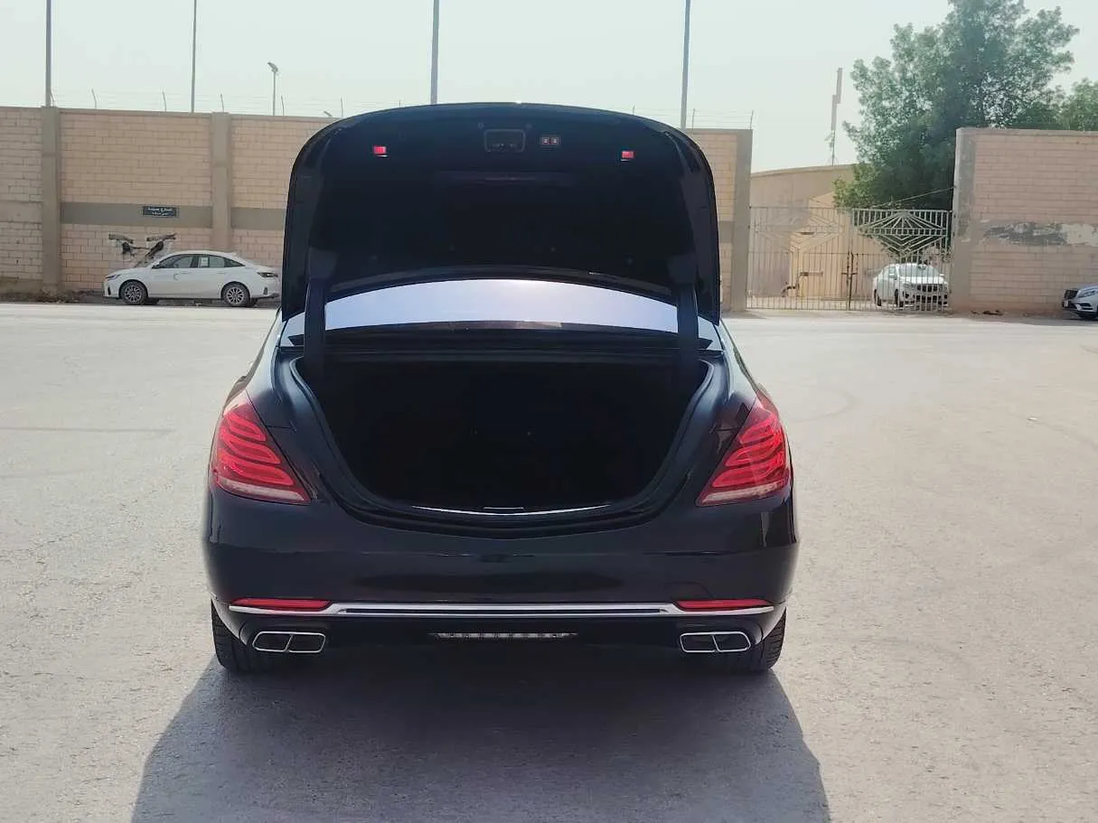 Car image 28