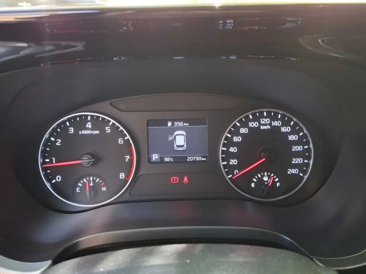 Car image 17