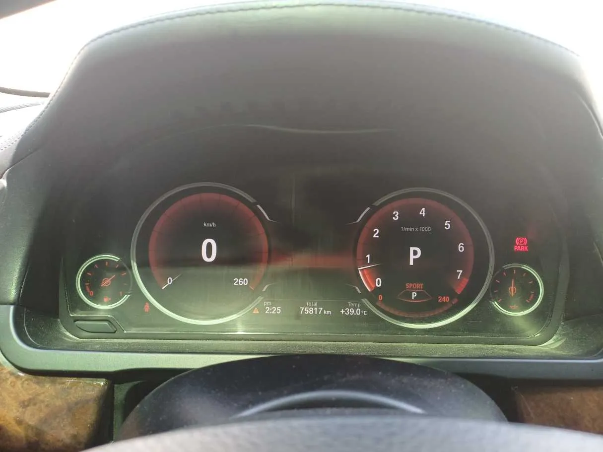 Car image 25