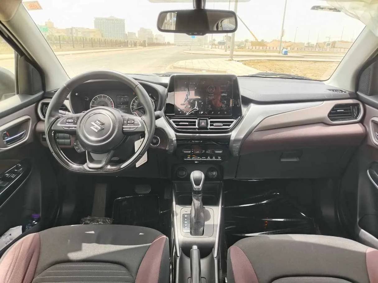Car image 17