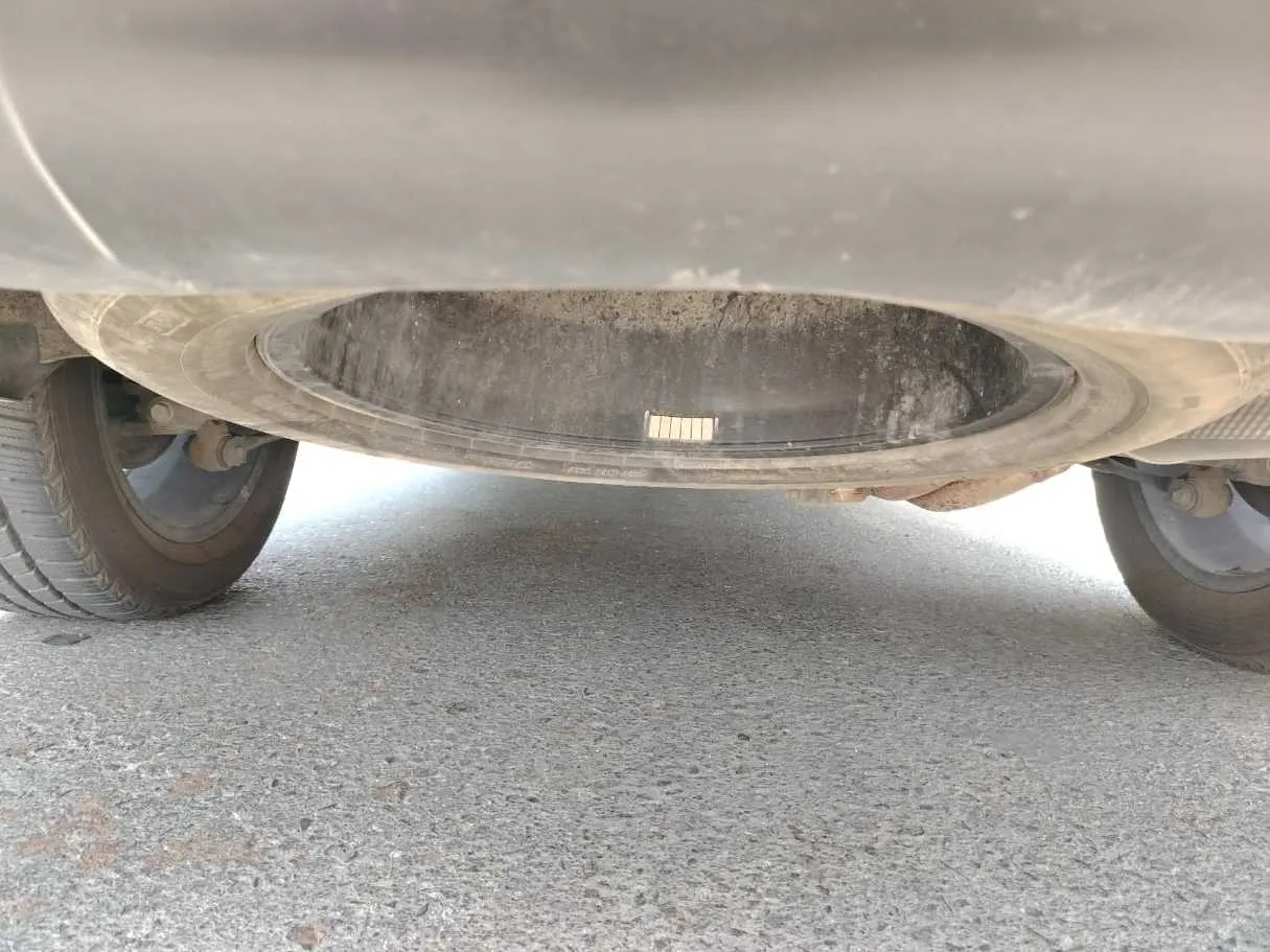 Car image 46