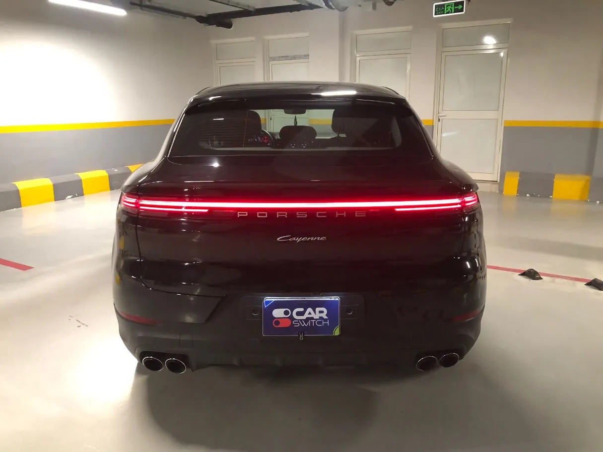 Car image 6