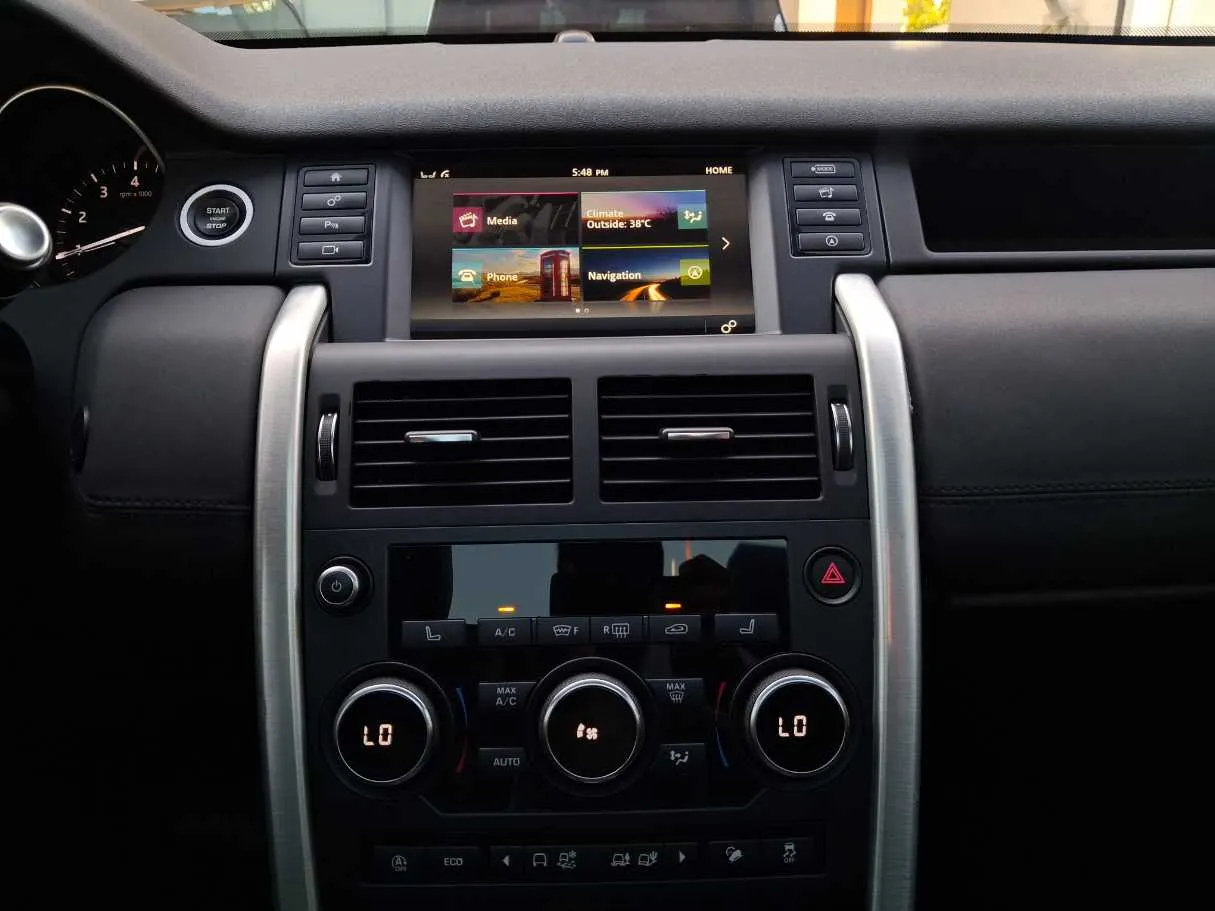 Car image 19