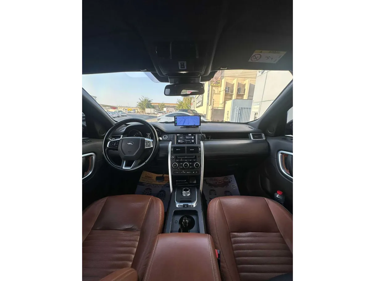 Car image 23