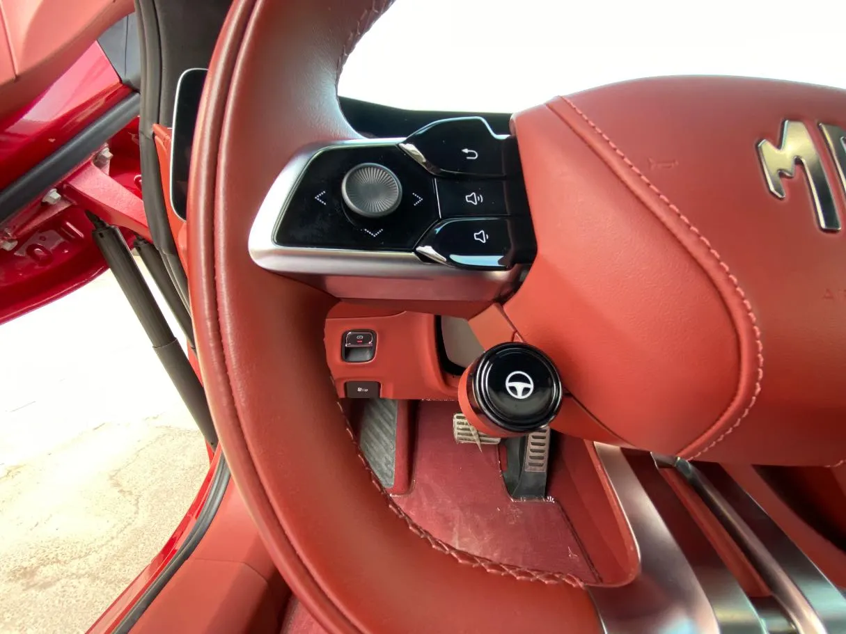 Car image 21