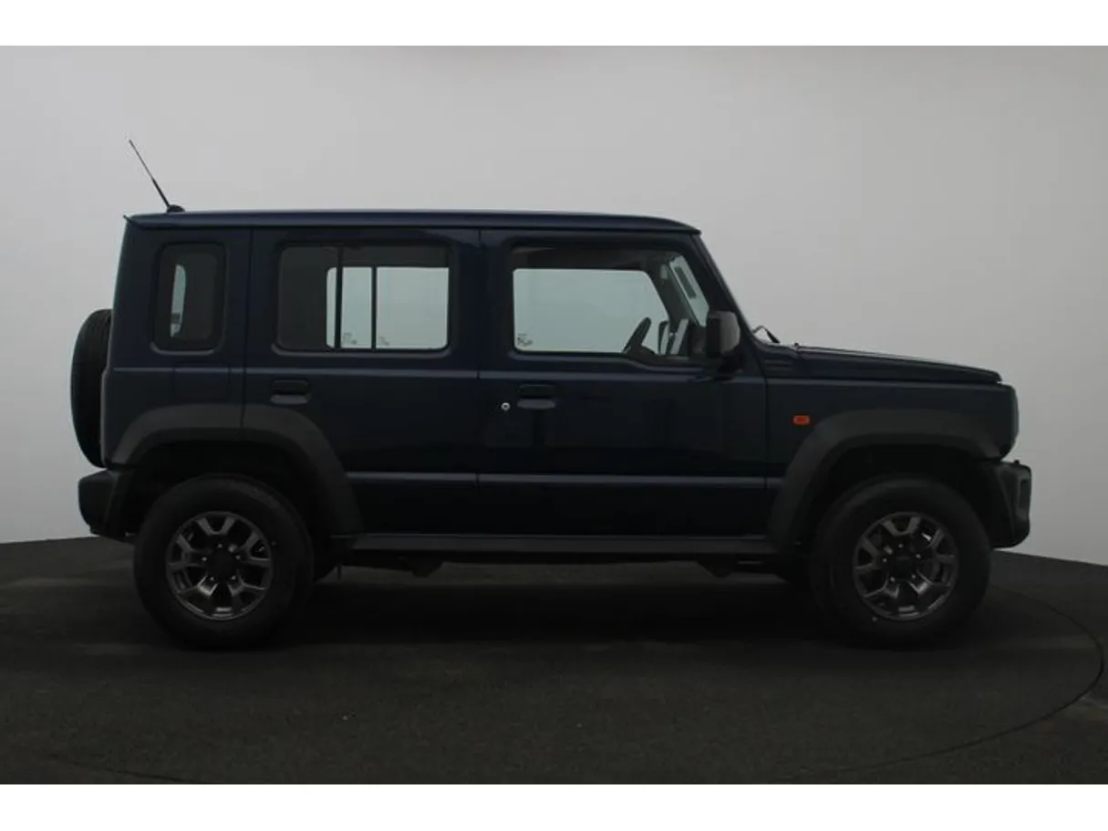 Car image 13