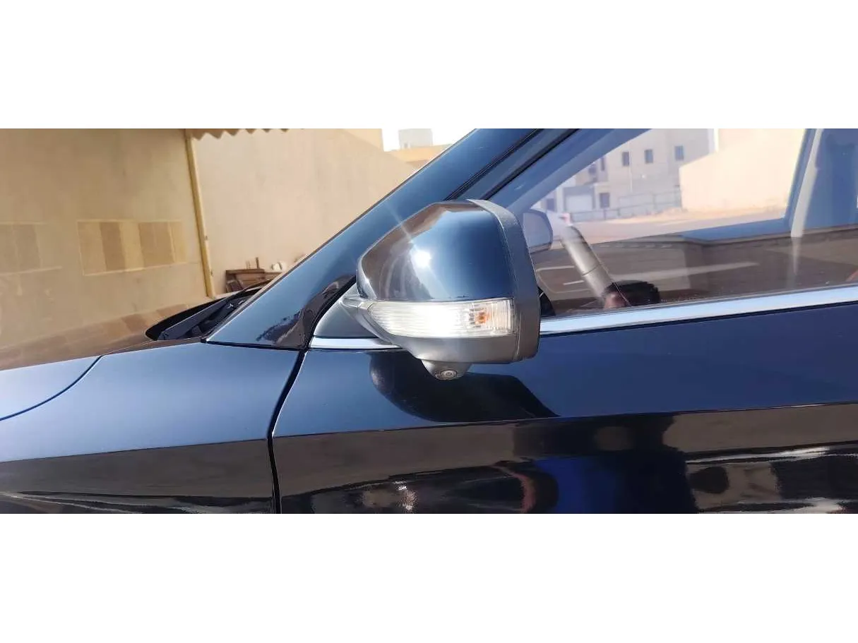 Car image 28