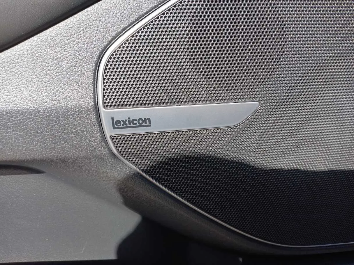 Car image 22