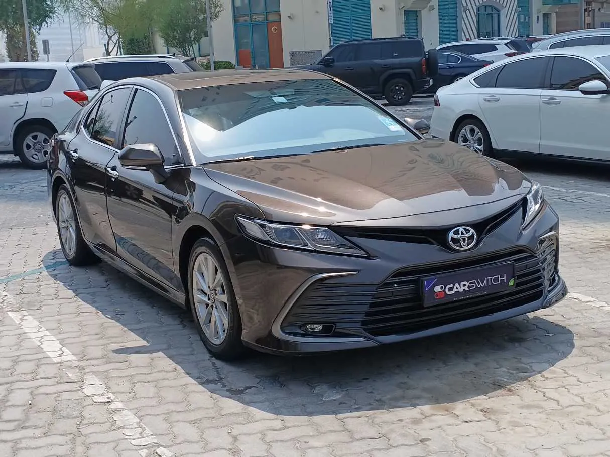 Car image 3