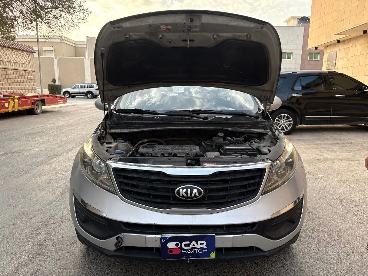 Car image 26