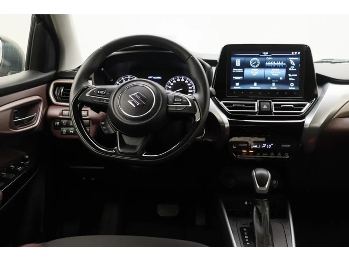 Car image 14