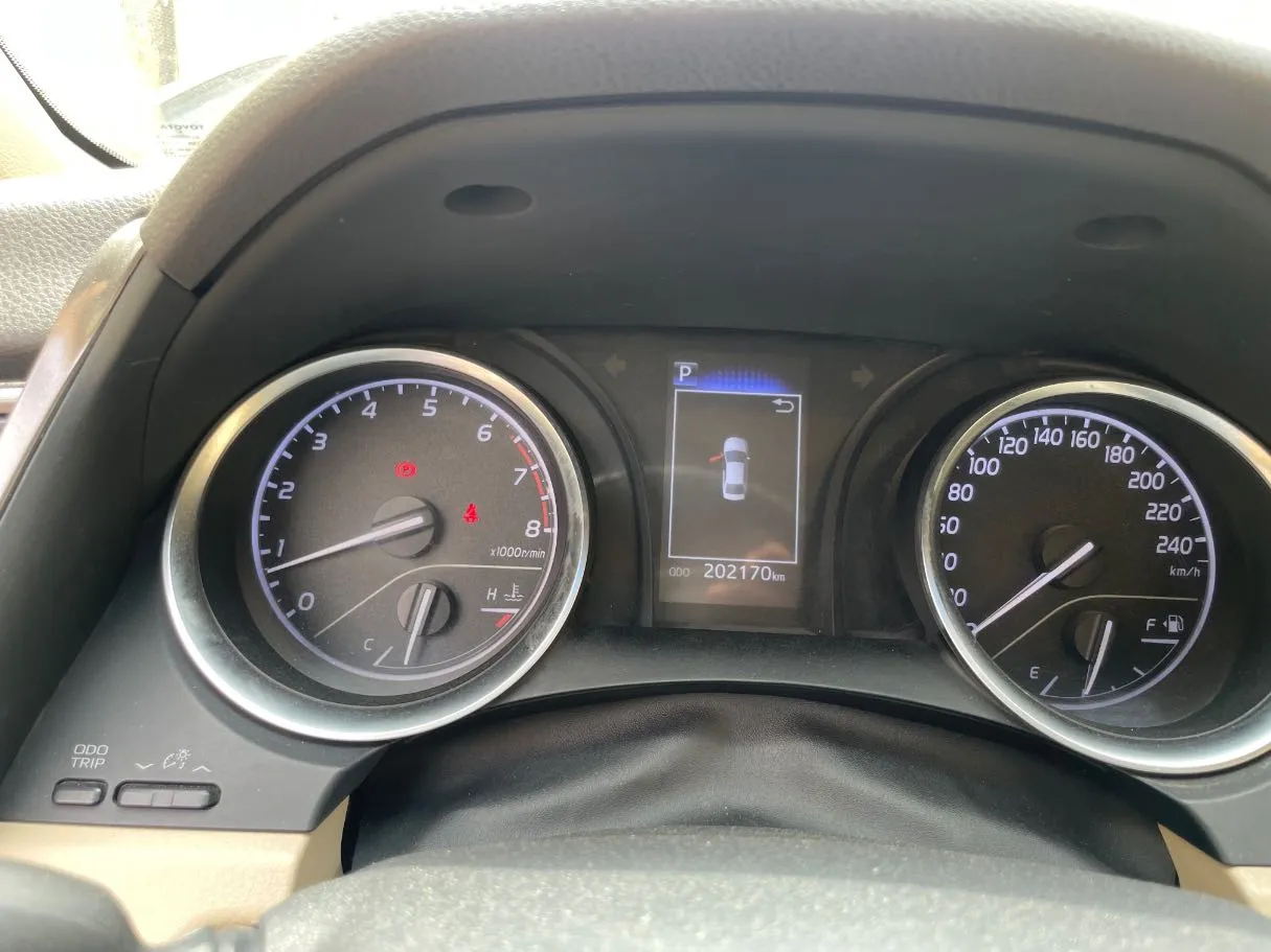 Car image 20