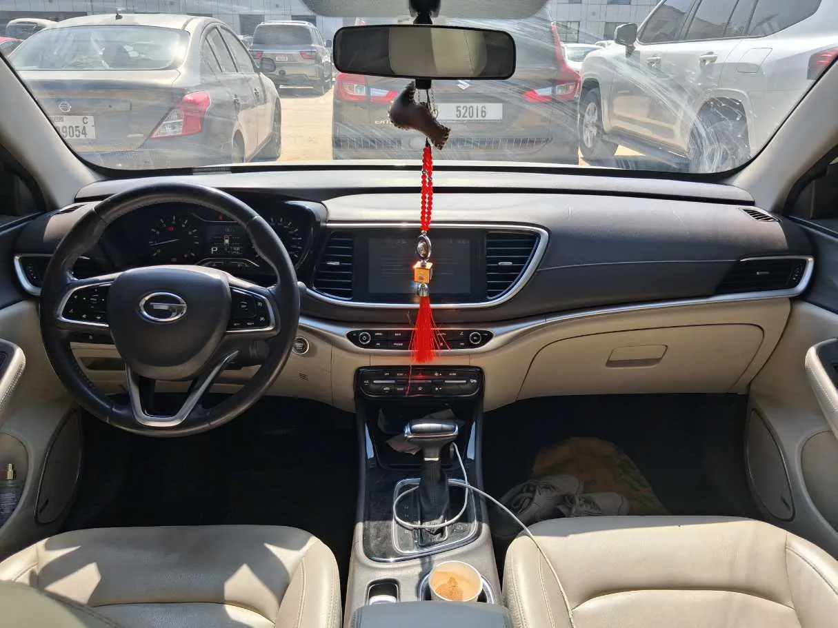 Car image 15