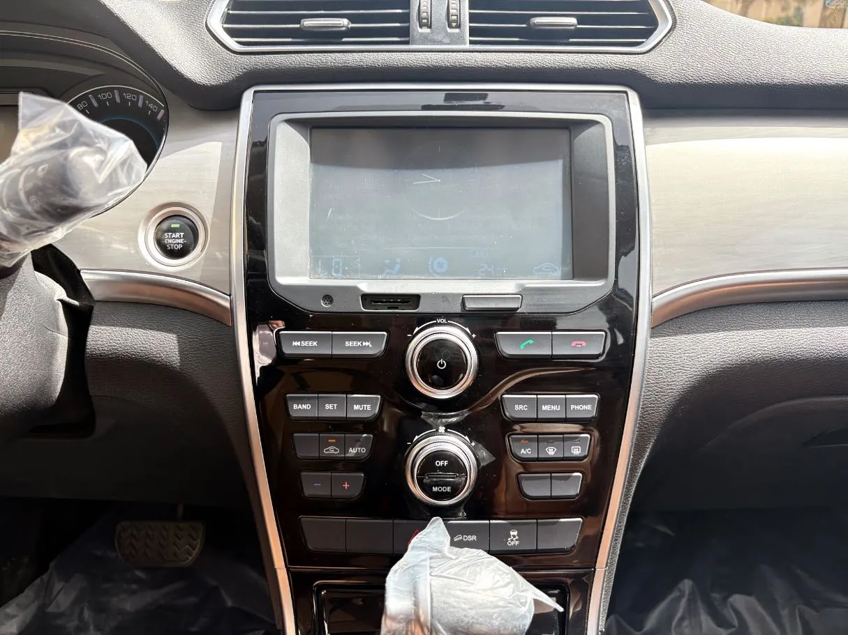 Car image 20