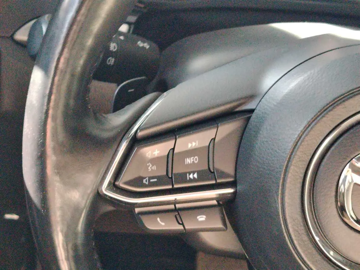 Car image 34