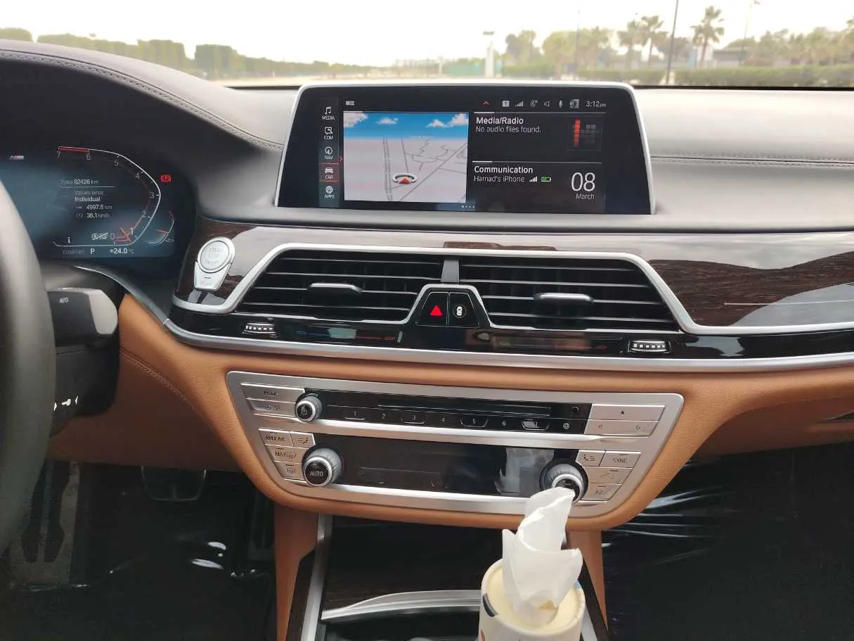 Car image 15