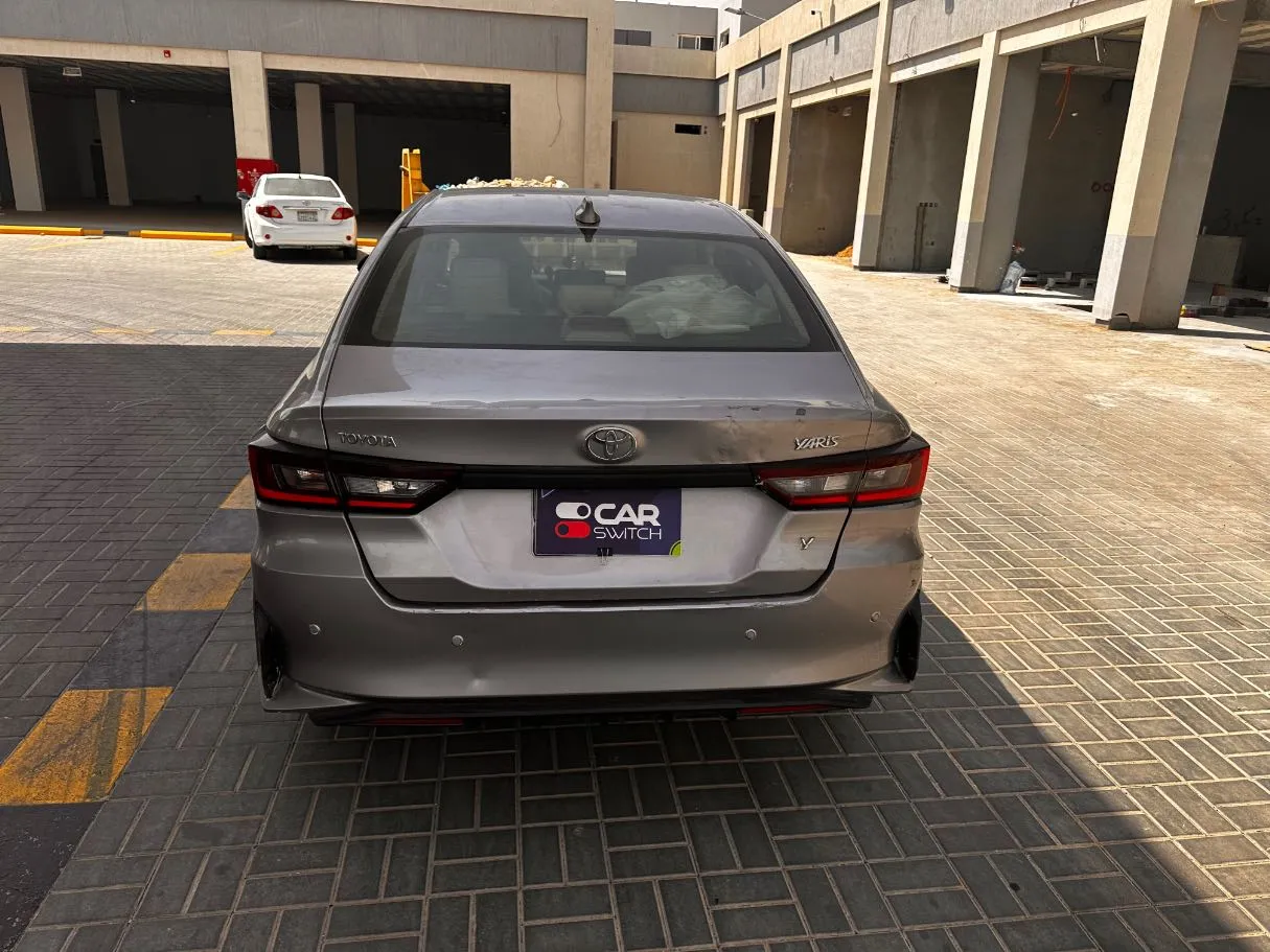 Car image 6