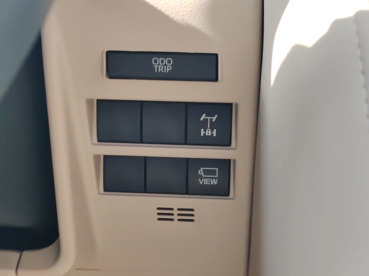 Car image 35