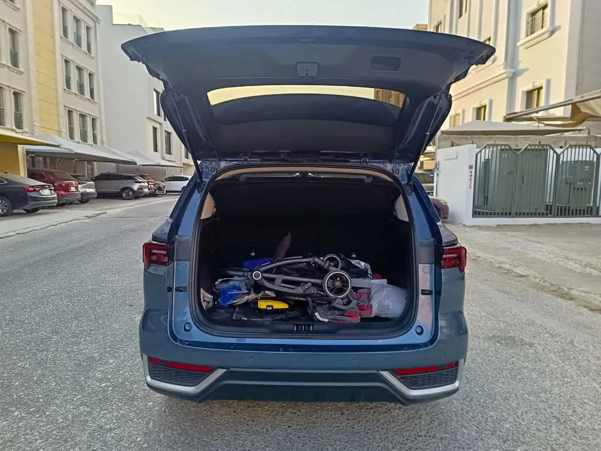 Car image 27