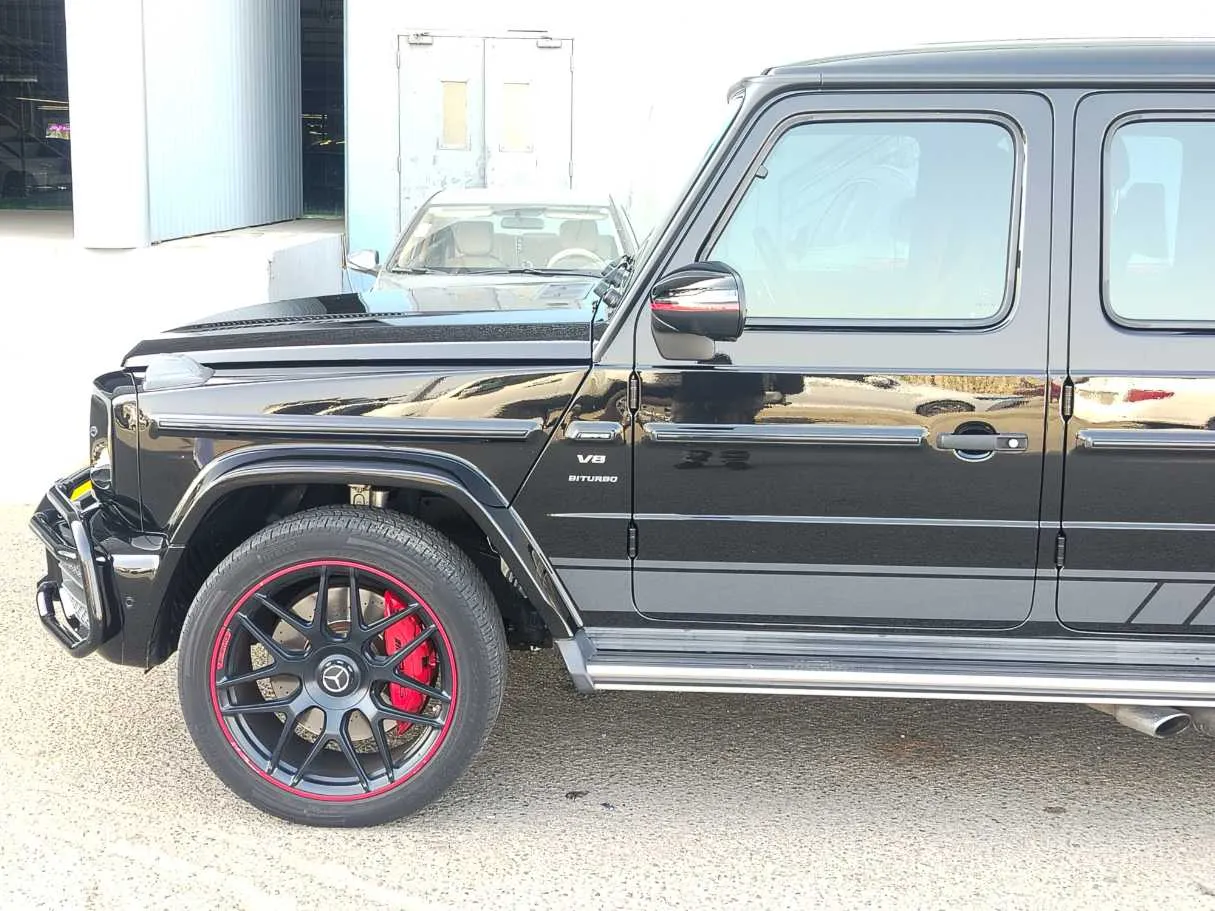 Car image 10