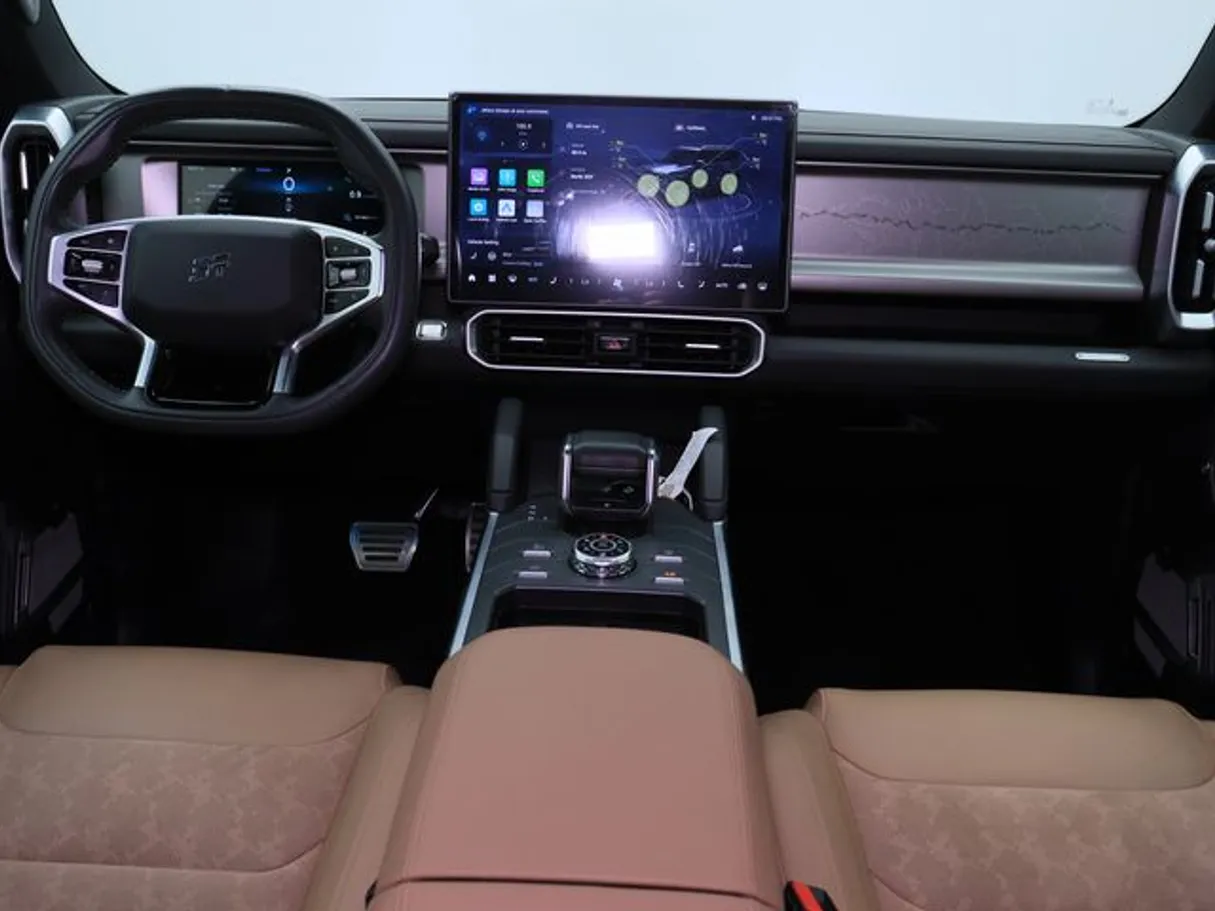 Car image 14
