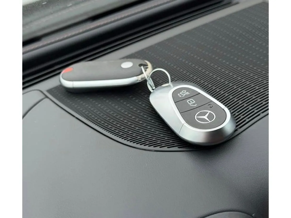 Car image 25