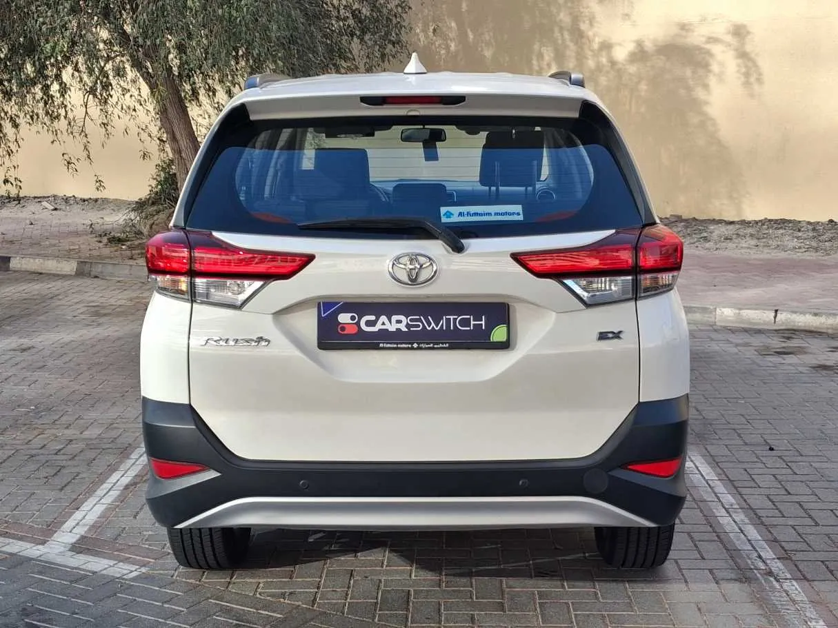 Car image 6