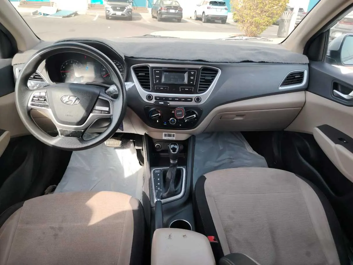 Car image 23