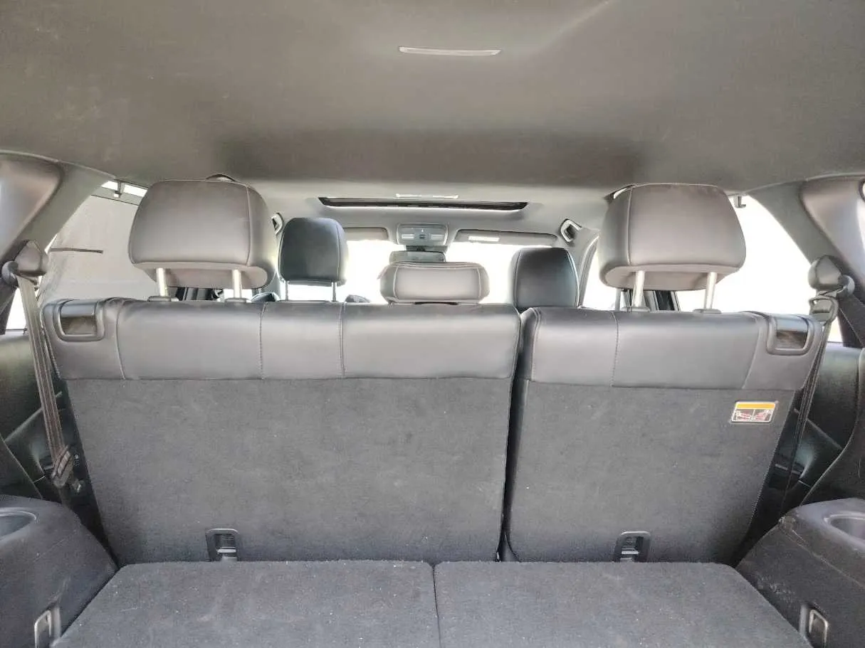 Car image 31