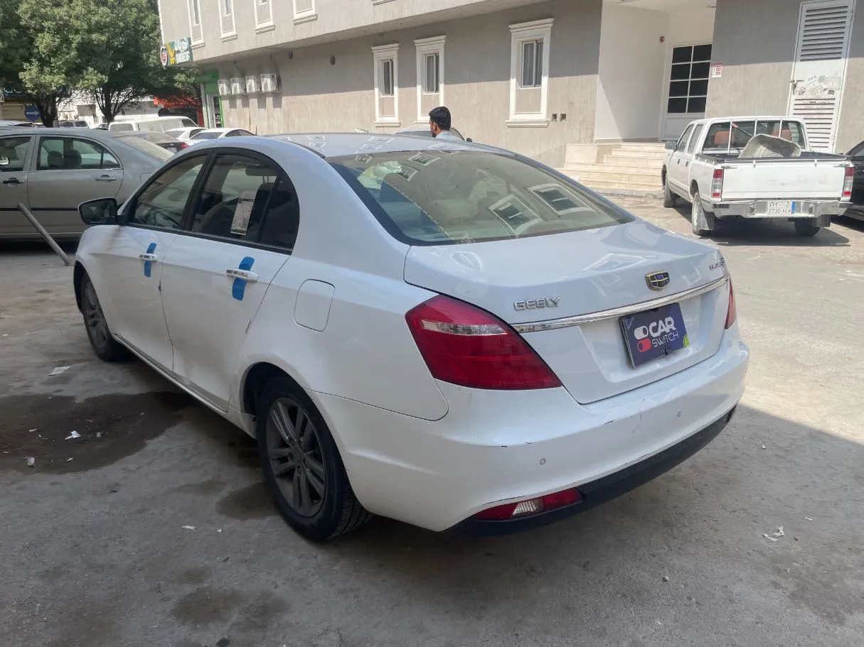 Car image 7