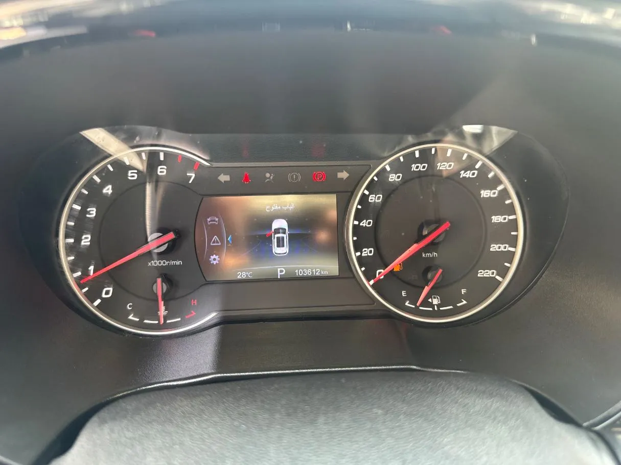 Car image 18