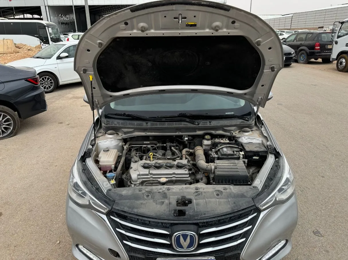 Car image 21