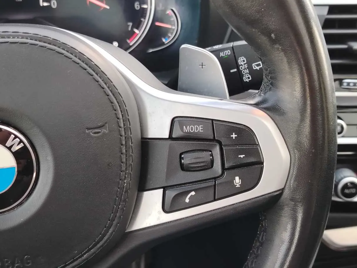 Car image 29