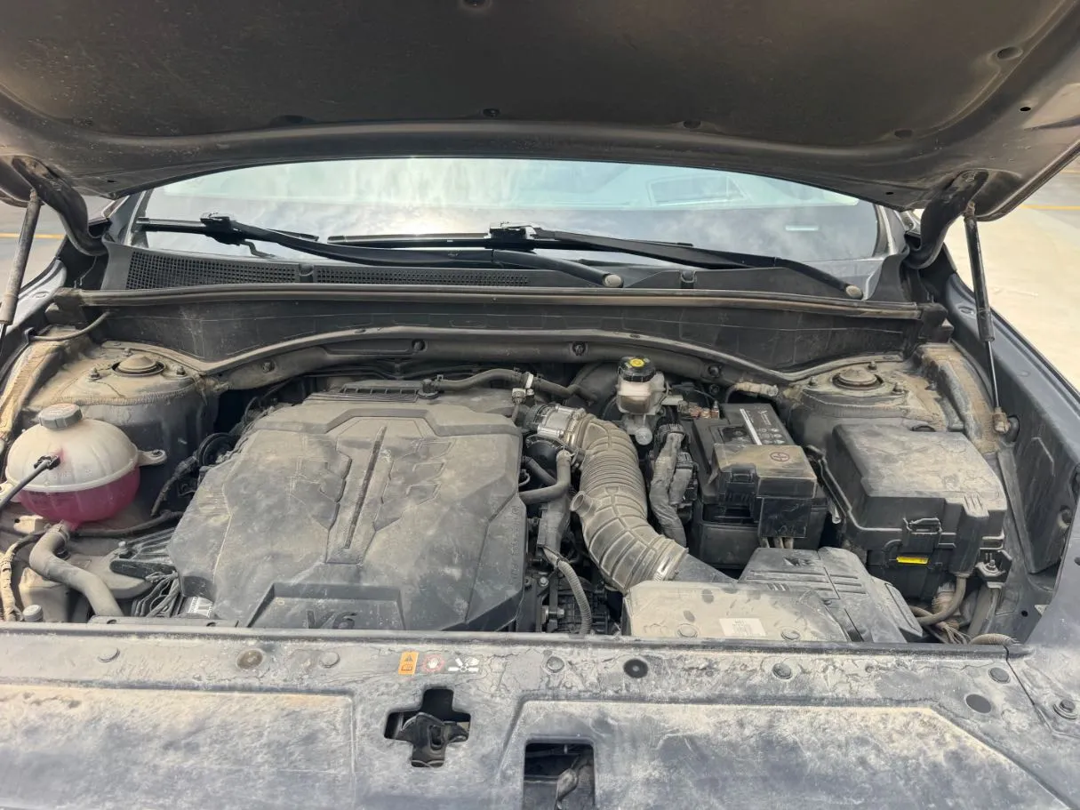 Car image 25
