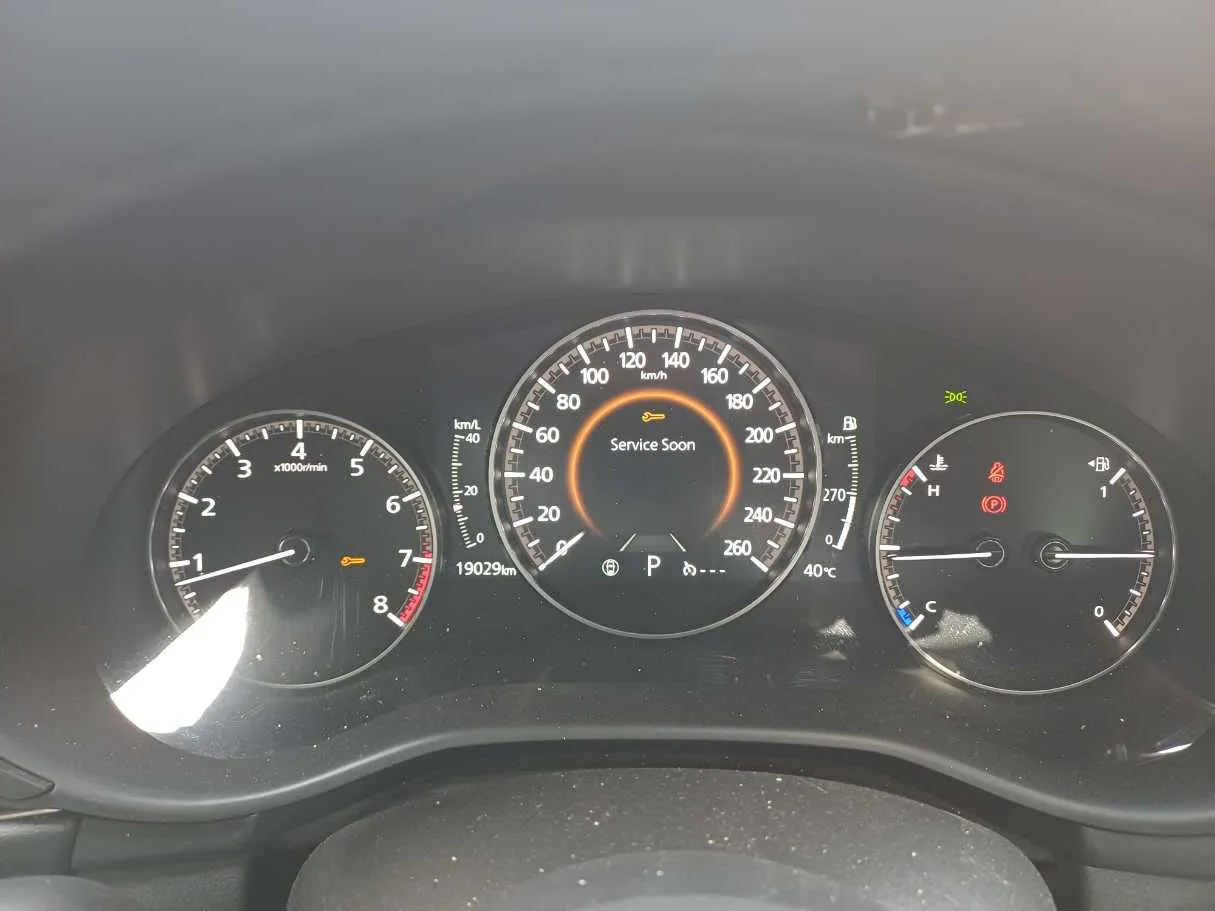 Car image 20