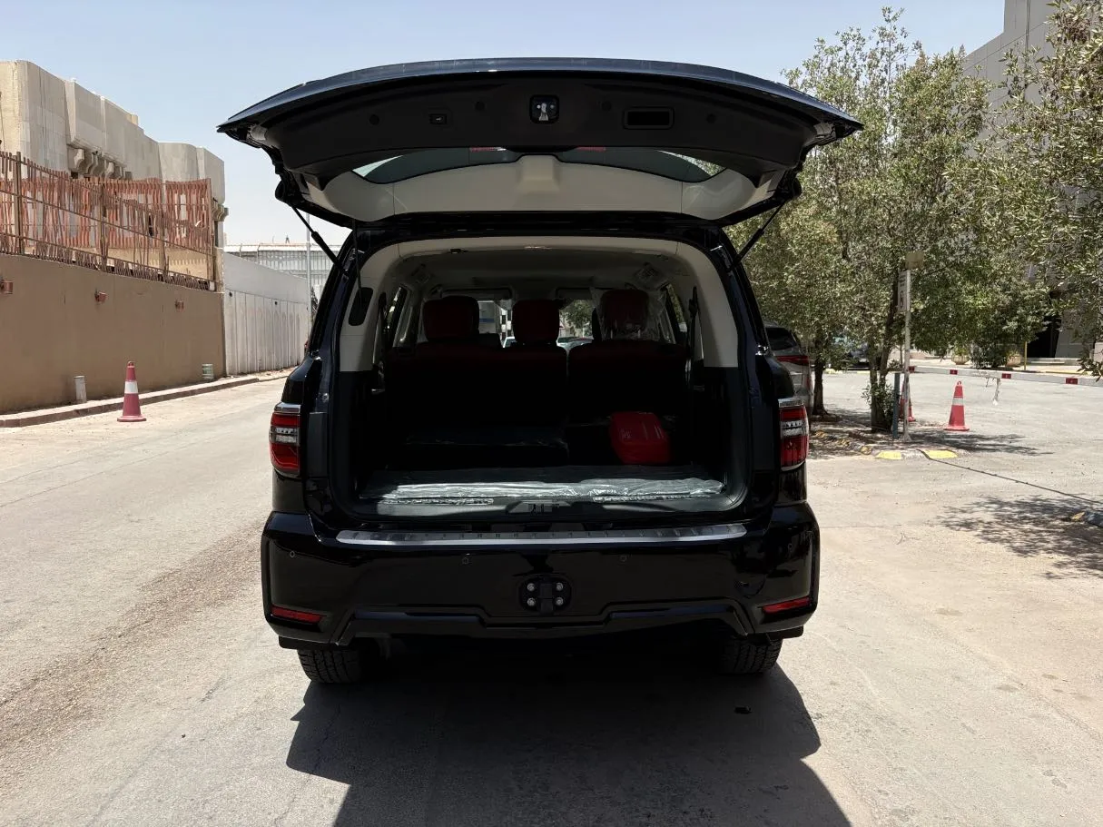 Car image 23