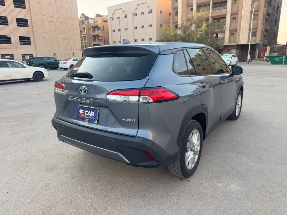 Car image 5