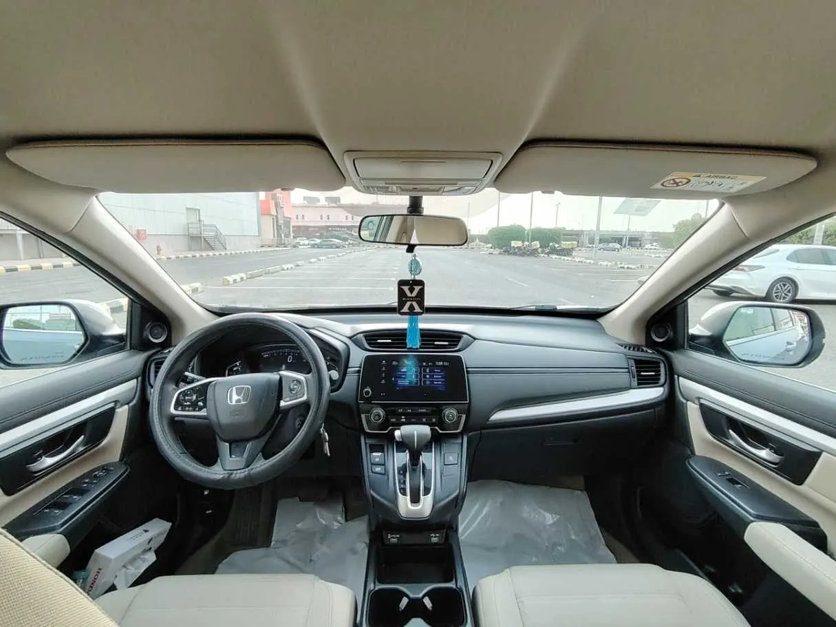 Car image 17