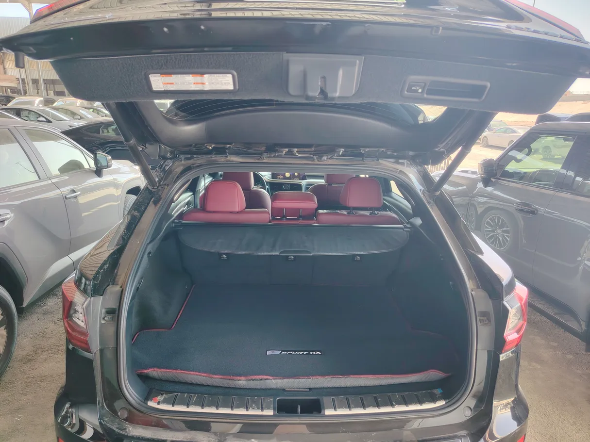 Car image 36