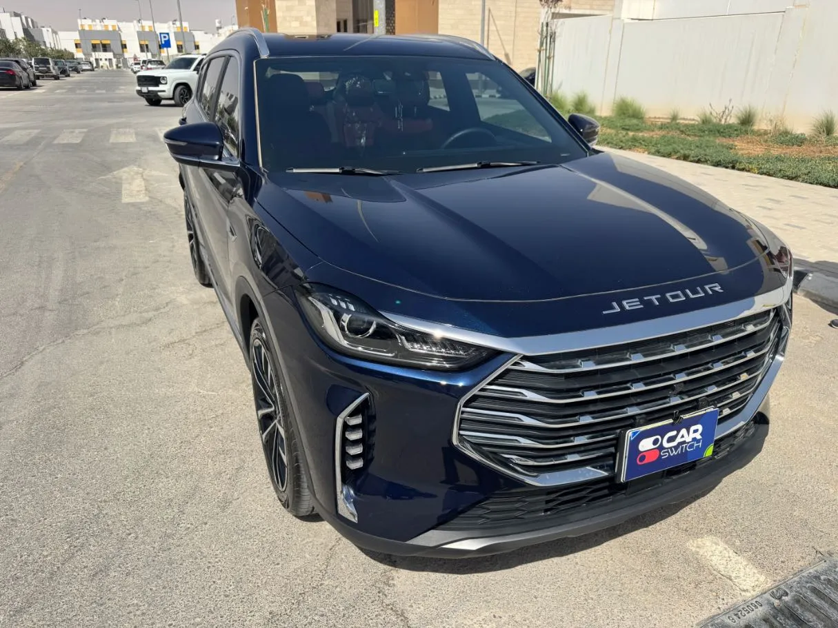 Car image 3