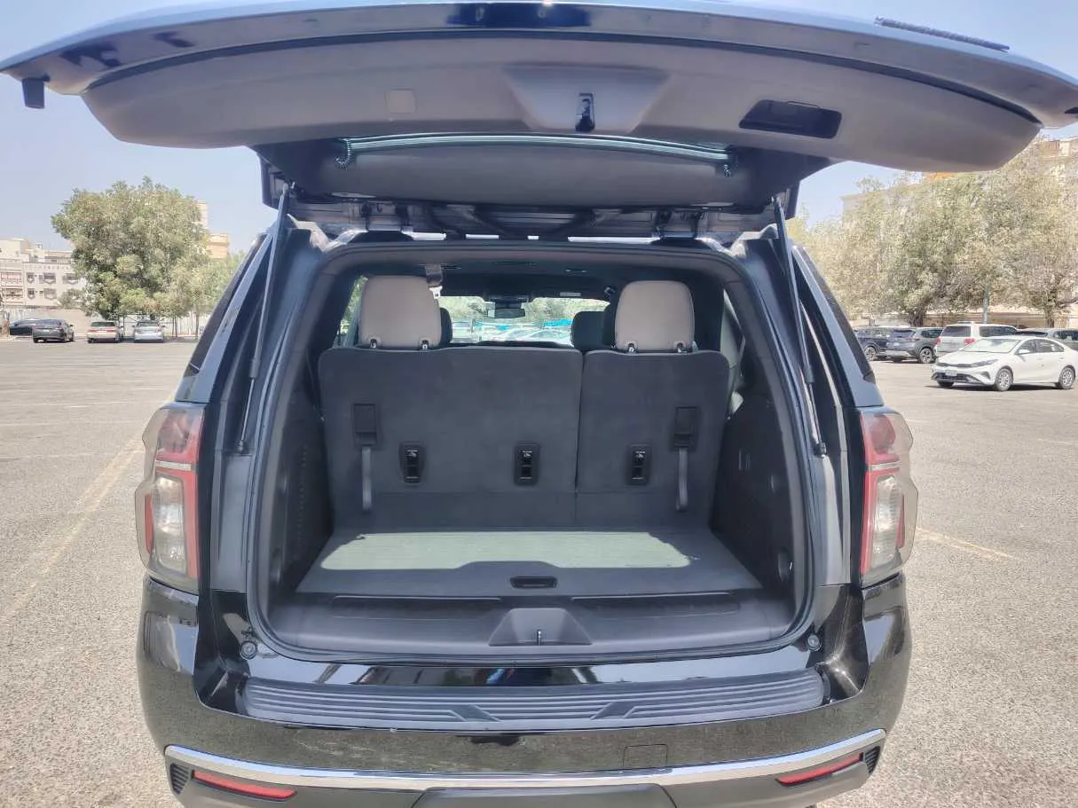 Car image 24