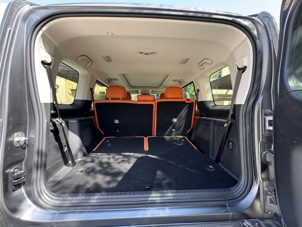 Car image 23