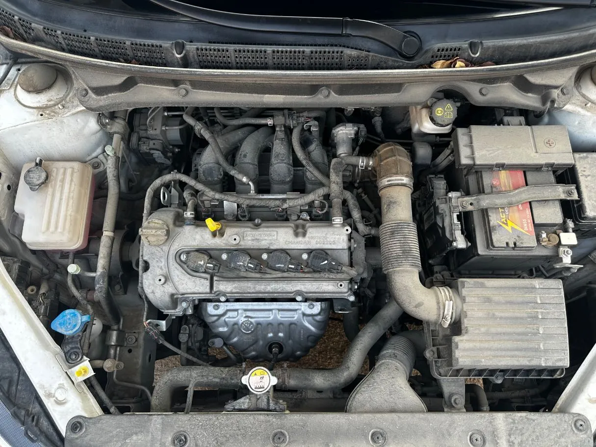 Car image 25