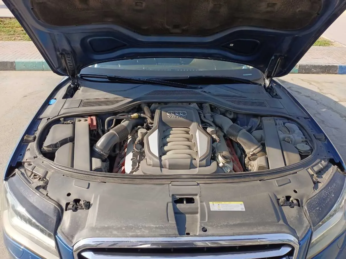 Car image 25