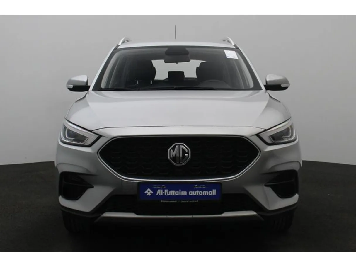 Car image 11