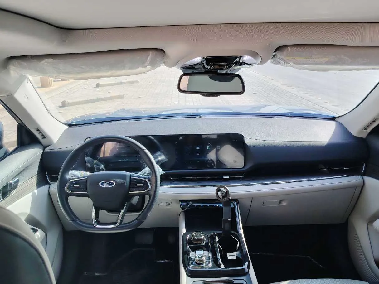 Car image 21
