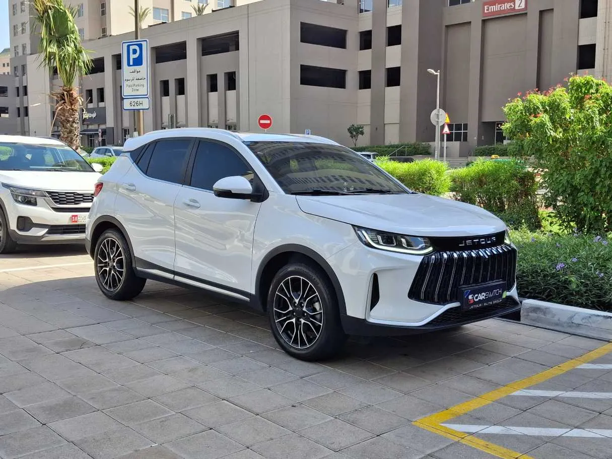 Car image 3