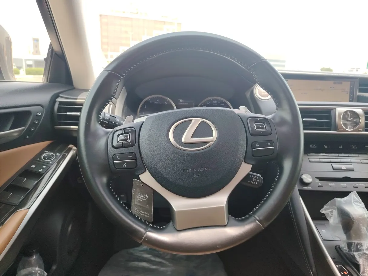 Car image 23