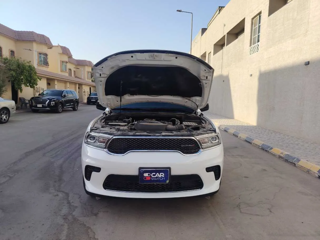 Car image 27